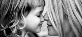 5 πράγματα που δεν πρέπει να κάνει μια μαμά μπροστά στην κόρη της!