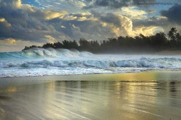 Haena Surf - Kauai, Hawaii